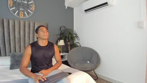 Snapshot of zac_haynes chatting on October 1, 2025, 7:31 pm zac online show from October 1, 2025, 7:31 pm