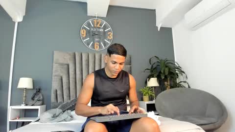 Snapshot of zac_haynes chatting on October 4, 2025, 5:44 pm zac online show from October 4, 2025, 5:44 pm