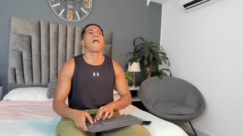 Snapshot of zac_haynes chatting on October 9, 2025, 7:23 pm zac online show from October 9, 2025, 7:23 pm