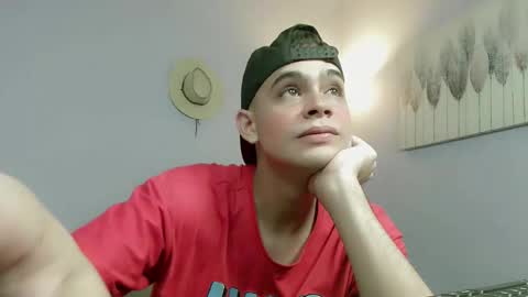 Snapshot of zacariass_ chatting on October 20, 2025, 3:40 am ZACARIAS online show from October 20, 2025, 3:40 am