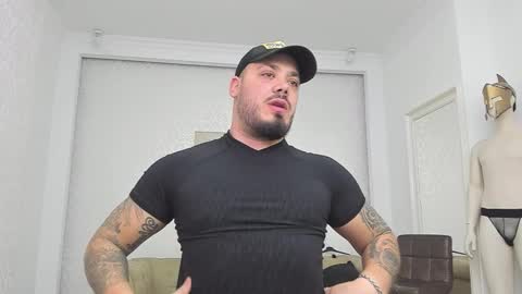 Snapshot of zackconnorsx chatting on December 22, 2024, 8:58 pm Zack online show from December 22, 2024, 8:58 pm