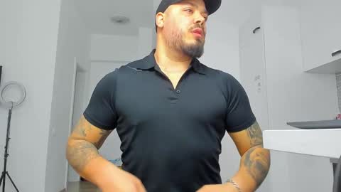 Snapshot of zackconnorsx chatting on March 10, 2025, 8:34 pm Zack online show from March 10, 2025, 8:34 pm