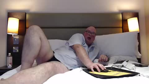 Snapshot of zacsmithuk chatting on January 27, 2025, 4:01 pm Zac Smitj online show from January 27, 2025, 4:01 pm