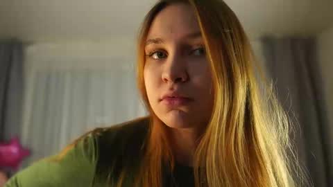 Snapshot of zadabercher chatting on November 21, 2025, 12:04 pm Marina online show from November 21, 2025, 12:04 pm