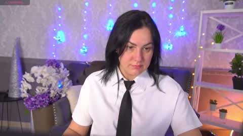 Zafiramoonn online show from January 12, 2026, 1:38 pm