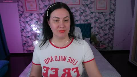 Zafiramoonn online show from April 9, 2026, 6:19 am