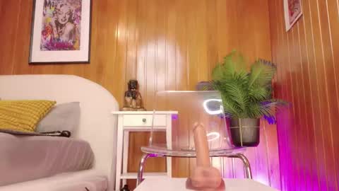 Snapshot of zafiro_gem_ chatting on January 16, 2026, 10:25 pm Karina online show from January 16, 2026, 10:25 pm