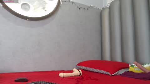 Zaira online show from December 23, 2025, 3:26 am