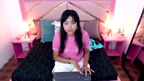 Zaira Angel online show from February 25, 2025, 7:14 pm