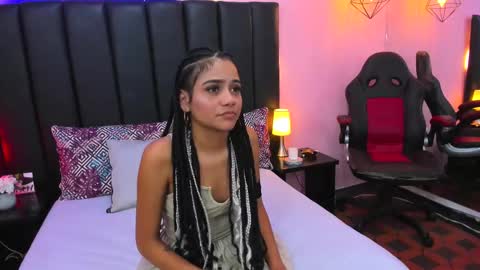 Zaira Angel online show from September 28, 2025, 5:35 am
