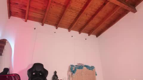 Zaira online show from January 7, 2026, 12:51 pm