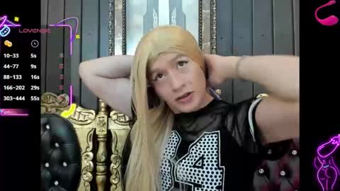 Megan online show from May 19, 2026, 4:52 am