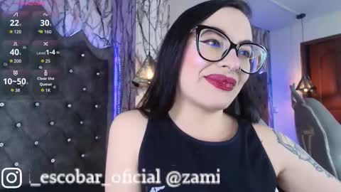 Snapshot of zami_escobar_of chatting on October 4, 2025, 7:12 pm online show from October 4, 2025, 7:12 pm