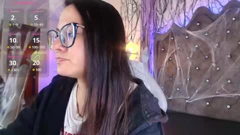 Snapshot of zami_escobar_of chatting on November 6, 2025, 7:04 pm online show from November 6, 2025, 7:04 pm