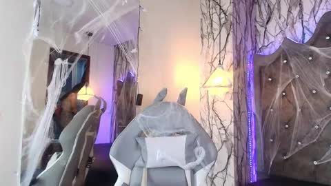 Snapshot of zami_escobar_of chatting on November 8, 2025, 6:51 pm online show from November 8, 2025, 6:51 pm