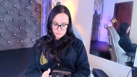 Snapshot of zami_escobar_of chatting on November 15, 2025, 6:59 pm online show from November 15, 2025, 6:59 pm