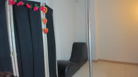 Snapshot of zammyrossee chatting on February 24, 2026, 1:47 am zammyrossee online show from February 24, 2026, 1:47 am