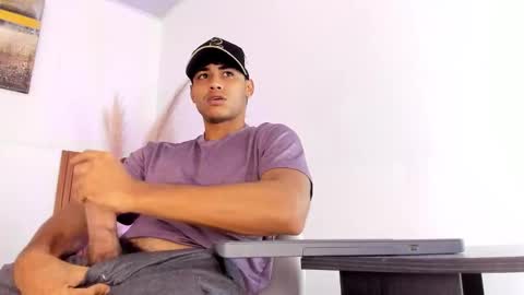 Zander online show from February 4, 2026, 12:44 pm