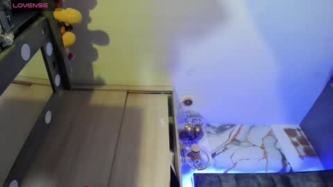 Zandra online show from February 18, 2026, 11:39 am