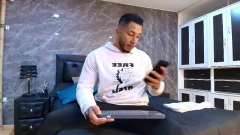 zanemaverick online show from February 21, 2026, 11:44 am