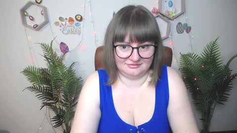 zannadreil online show from April 10, 2026, 6:56 pm