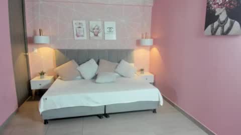 Zara Sweet  online show from October 9, 2025, 1:09 pm