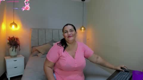Snapshot of zara_milf_ chatting on February 18, 2026, 12:12 pm zara online show from February 18, 2026, 12:12 pm