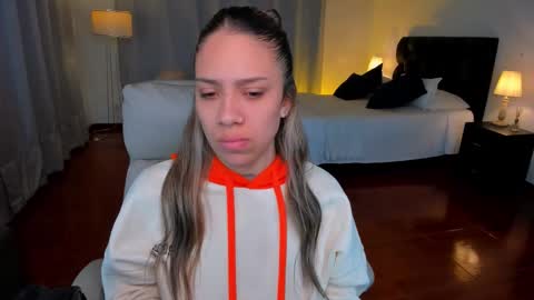 Snapshot of zara_wolf chatting on February 22, 2026, 11:09 am ZARAPVT IS OPEN online show from February 22, 2026, 11:09 am