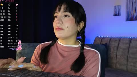 zaradames_ online show from September 30, 2025, 4:28 am