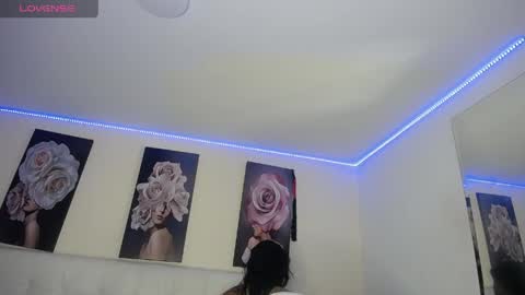 Zarah online show from May 30, 2026, 2:58 pm