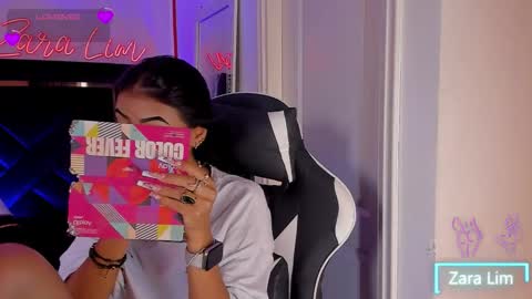 Zara Lim  online show from November 11, 2025, 6:52 pm