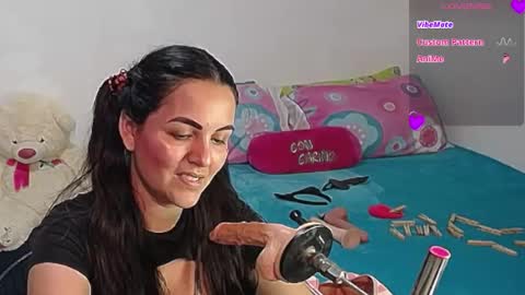 zaraluxx online show from June 25, 2026, 1:49 am