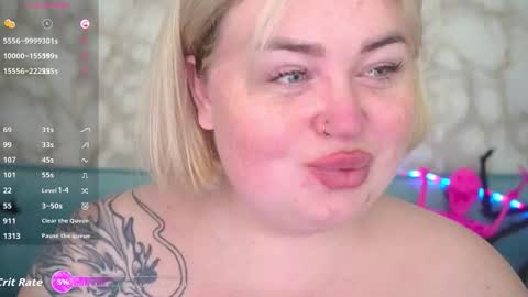 Lola online show from October 28, 2025, 7:01 am