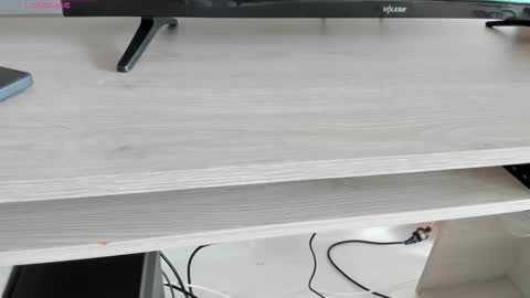 Zarina Waynne online show from November 30, 2025, 8:24 pm