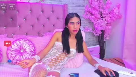 zaryjonnes online show from October 13, 2025, 9:04 pm