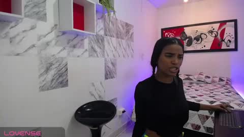 Snapshot of zaya_smith chatting on February 5, 2025, 9:18 pm Zaya online show from February 5, 2025, 9:18 pm