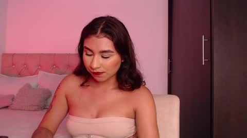 Snapshot of zayda23_ chatting on June 10, 2026, 12:33 am zayda online show from June 10, 2026, 12:33 am