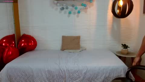 zayn_clausen online show from April 15, 2026, 7:58 pm