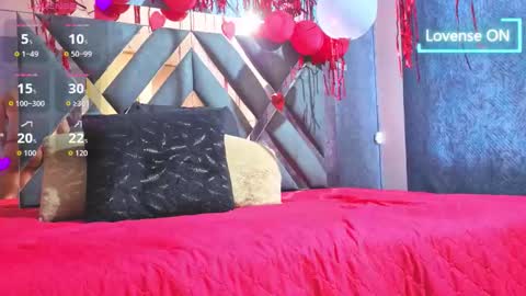 Snapshot of zayn_maximoff chatting on February 17, 2026, 12:23 pm ZAYN MAXIMOFF online show from February 17, 2026, 12:23 pm