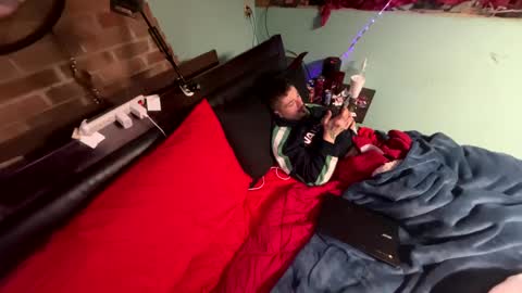 zbud1992 online show from February 8, 2025, 10:39 am