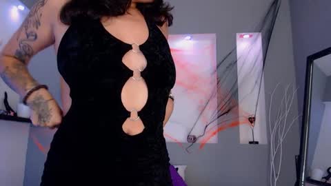 Snapshot of zean_lee chatting on October 19, 2025, 1:45 pm Karolyne online show from October 19, 2025, 1:45 pm