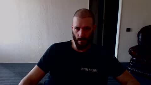 zebroroa online show from October 8, 2025, 8:12 am