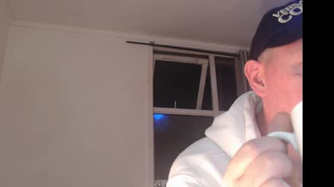 zecusbugato online show from November 23, 2025, 5:35 pm