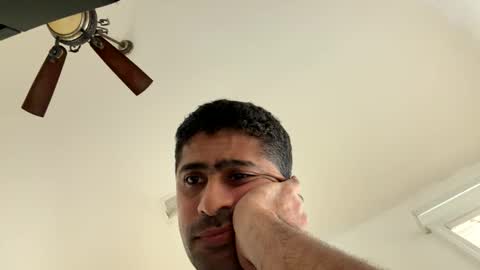 zee20241 online show from November 9, 2025, 8:18 pm