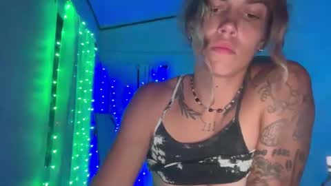 Snapshot of zellaxobella chatting on September 10, 2025, 4:34 am zellaxobella online show from September 10, 2025, 4:34 am