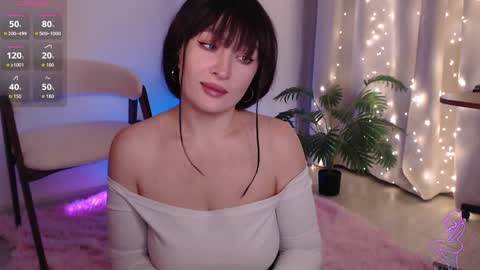 Snapshot of zemeee chatting on May 10, 2026, 6:57 pm Clary online show from May 10, 2026, 6:57 pm