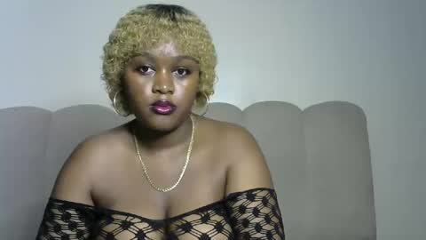 Snapshot of zendayah47 chatting on February 5, 2026, 6:34 pm Caramel online show from February 5, 2026, 6:34 pm