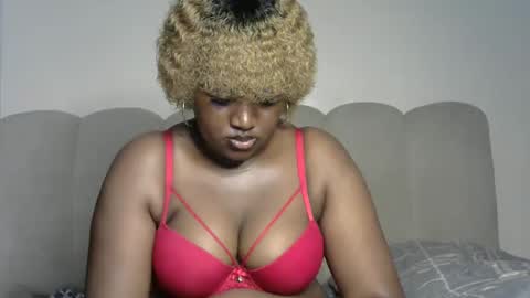 Snapshot of zendayah47 chatting on February 7, 2026, 1:26 pm Caramel online show from February 7, 2026, 1:26 pm