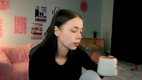 Lara online show from February 26, 2026, 7:35 pm