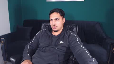 Snapshot of zenobaro chatting on January 21, 2025, 3:32 pm zenobaro online show from January 21, 2025, 3:32 pm